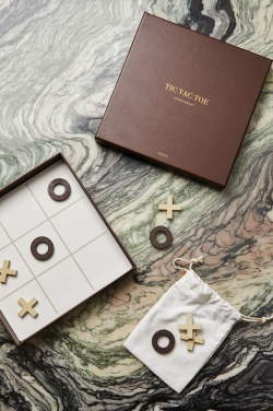 Logotrade werbemittel das Foto: VINGA ‚Drei in einer Reihe‘ – Coffee Table Game