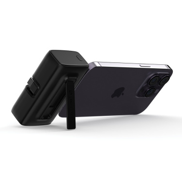 Logotrade Firmengeschenke das Foto: Urban Vitamin Los Angeles 20W Powerbank aus RCS rec. Plastik