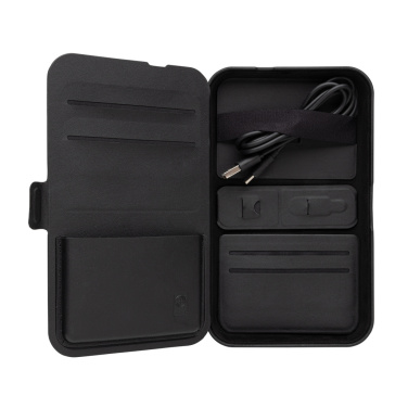 Logotrade Firmengeschenke das Foto: Swiss Peak Travel-Case aus RCS rec. PU mit 3-in-1-Charger