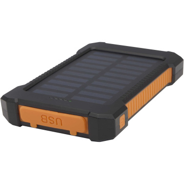 Logotrade Firmengeschenke das Foto: Altair 10 W 5000 mAh robuste Solar Powerbank aus recyceltem Kunststoff mit integrierter Taschenlampe