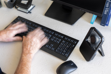 Logotrade Werbegeschenke das Foto: Aervina wiederaufladbarer Tischventilator aus RCS rec. ABS