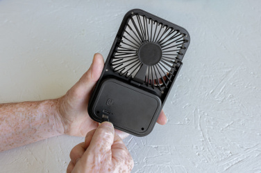 Logotrade Firmengeschenke das Foto: Aervina wiederaufladbarer Tischventilator aus RCS rec. ABS