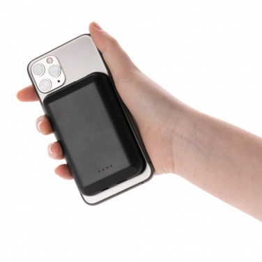 Logotrade corporate gift picture of: Magnetic 5.000 mAh 5W wireless powerbank