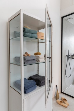 Logo trade corporate gifts picture of: Ukiyo Sakura AWARE™ 500 gsm bath towel 50x100cm