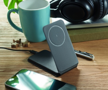 Logotrade promotional giveaway picture of: Foldable magnetic charger 15W