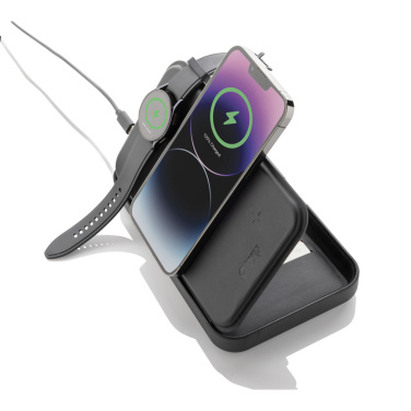 Logotrade business gifts photo of: Swiss Peak RCS recycled travel case with 3 in 1 charger