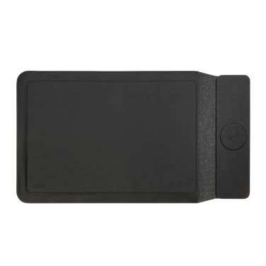 Logo trade promotional products image of: Swiss Peak 15W magnetic charging laptop sleeve 14-15,6"