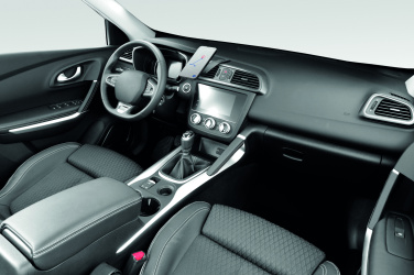 Logo trade promotional merchandise picture of: 15W magnetic car charger