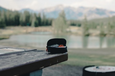 Logotrade ärikingi foto: RCS taaskasutatud nubuck PU kotike esmaabikomplekt postitatav