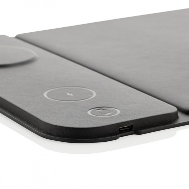 Logotrade reklaamkingitused pilt: Swiss Peak RCS taaskasutatud PU 15W 3 in 1 laadimishiirepadi