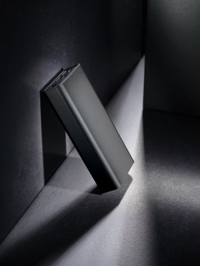 Logotrade meene foto: Terra RCS taaskasutatud 20 W alumiiniumist akupank 20 000 mAh