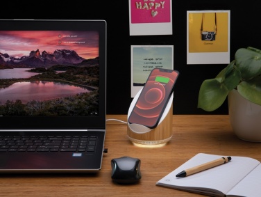 Logotrade ärikingid pilt: Ovate bambusest 5W kõlar koos 15W juhtmevaba laadijaga