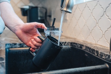 Logo trade reklaamkingituse pilt: Cube RCS sertifikaadiga taaskasutatud terasest kruus 800ml