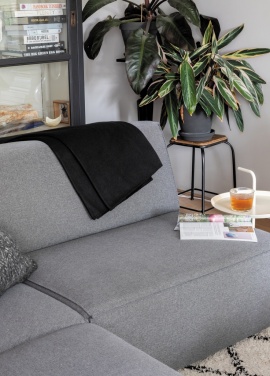 Logotrade ärikingituse foto: Fliistekk kotis