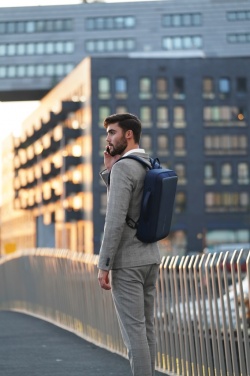 Logo trade meene pilt: Bobby Bizzi vargusvastane seljakott ja kohver