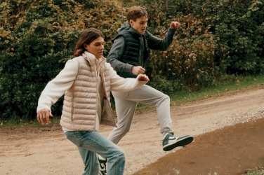 Logo trade ärikingi pilt: Iqoniq Meru meeste taaskasutatud polüestrist vest