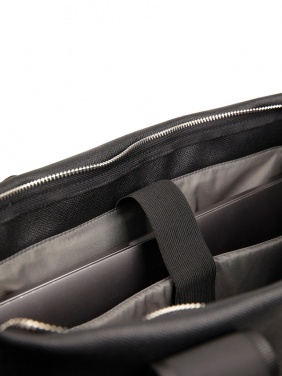 Logo trade meened foto: VINGA Bermond RCS taaskasutatud PU kandekott