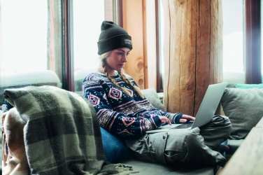 Logo trade firmakingituse pilt: Unisex müts RPET polüester