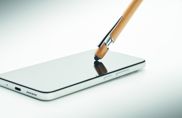 Logotrade ärikingituse foto: RENN bambusest pastapliiats