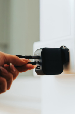 Logo trade reklaamkingitused foto: Urban Vitamin Santa Cruz RCS plastikust 70W laadija