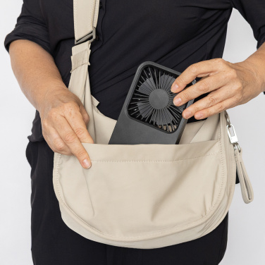 Logotrade ärikingituse foto: Aervina RCS taaskasutatud plastist laetav lauaventilaator