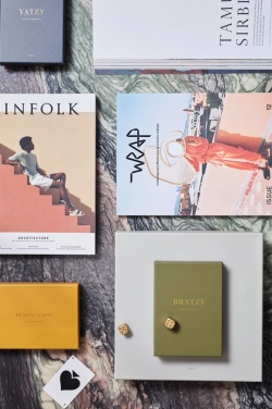 Logotrade liikelahjat kuva: VINGA Bratzy pöytäpeli