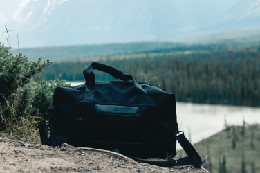 Logotrade mainoslahjat kuva: Swiss Peak AWARE™ RPET Voyager viikonloppulaukku