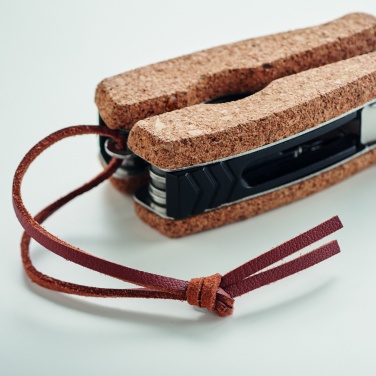 Logo trade mainoslahja kuva: Linkkuveitsi korkkia pihdeillä