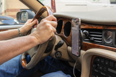 Logotrade liikelahjat kuva: PowerCruze RCS, 15 W magneettinen auton latausteline