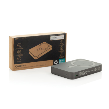 Logo trade mainoslahjat tuotekuva: Quantum ultra-nopea 10 000 mAh magneettinen 25 W powerbank.