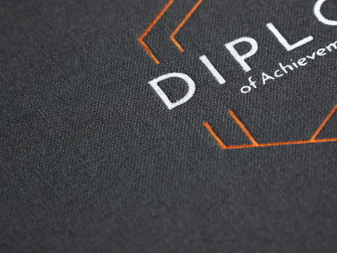 Logotrade korporatīvās dāvanas foto: Diploma vāki 1700280