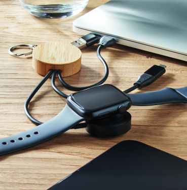 Logotrade Ideja dāvanas foto: Atslēgu piekariņš ar 4 vienā 60 W kabeli