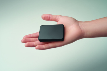 Logotrade korporatīvās dāvanas foto: 5000 mAh lādētājs