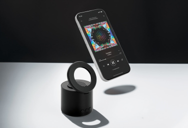 Logotrade korporatīvās dāvanas foto: Magpulse RCS pārstrādātas plastmasas 3W skaļrunis ar magnētisku turētāju