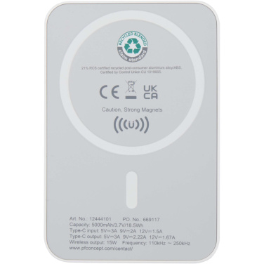 Logotrade dāvanas foto: Acrab 5000 mAh 15 W magnētiskā bezvadu pārnēsājamā uzlādes ierīce ar 20 W strāvas padevi - izgatavota no pārstrādātas plastmasas