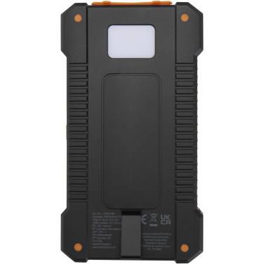 Logotrade biznesa dāvanas foto: Altair 5000 mAh 10 W pārstrādātas plastmasas izturīga saules enerģijas pārnēsājamā baterija ar iebūvētu lukturīti