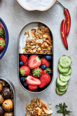 Logotrade ziemassvētku dāvanas foto: Black+Blum nerūsējošā tērauda dubultā Bento kaste