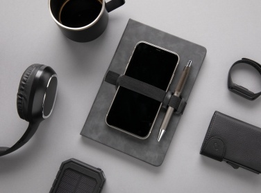 Логотрейд pекламные подарки картинка: Роскошный блокнот в твердом переплете формата А5 с держателем для телефона и ручки