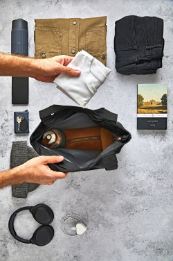 Логотрейд pекламные продукты картинка: Черная термосумка-тоут/холодильник Blum 16 л