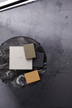 Logotrade kampanjprodukter bild: VINGA Bratzy coffee table